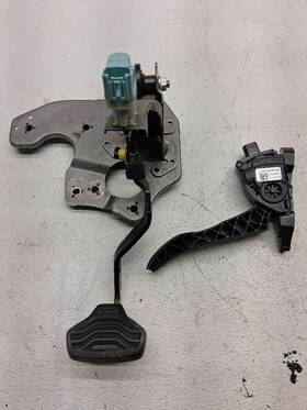 546.fd8j23 Ford Truck Transit25 2023 Accelerator Pedal Sensor Smp