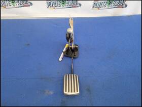 546.fd8k03 Ford Truck 2003 F150 Harley Davidson Gas Pedal Pad Assembly 2642