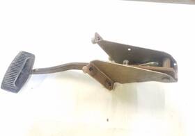 546.fd8m05 Ford Truck Automatic Transmission Fixed Brake Pedal Fits 05 06 07 F250 F350
