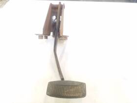 546.fd8n99 Ford Truck Fixed Automatic Brake Pedal Fits 99 00 01 02 03 04 F250 F350