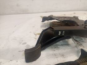 547.fd8s03 Ford Truck 99-04 F250 F350 Excursion Emergency Parking Brake Pedal Assembly 12421626