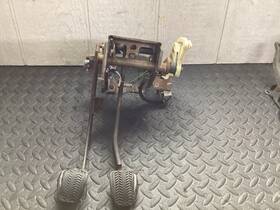 Xr33-2450-aa Ford 1994-2004 Mustang Sn95 Clutch Brake Pedals Set Oem