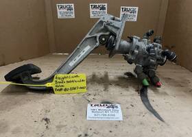 A12-25657-000 Freightliner - Brake Pedal And Air Valve Used P/n