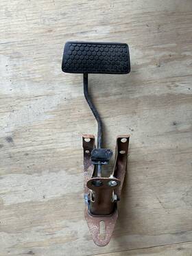 14086128 General Motors 82-92 Camaro Firebird Auto Brake Pedal Assembly Oem