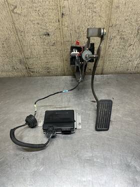 308-062062 General Motors 03-06 Gm Tahoe Silverado Adjustable Gas Pedal Drive By Wire Tac Module Oem