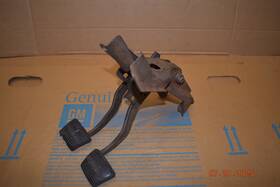 3841214 General Motors 1966 Chevelle Brake Clutch Pedal Assembly With Upper Bracket