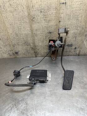 General Motors 409-008476 03-06 Gm Silverado Tahoe Yukon Adjustable Gas Pedal Drive By Wire Tac Module Oem