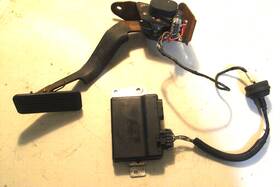 101904-0162b Gm 03-06 Gas Throttle Pedal Assembly Control Module Silverado Escalade Chevy Oem 101904-0162b Gm 03-06 Gas Throttle Pedal Assembly Control Module Silverado Escalade Chevy Oem