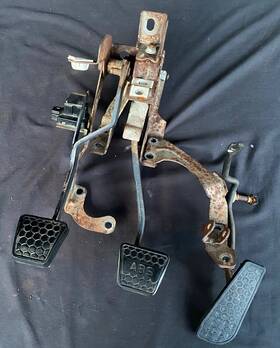 14094888 Gm 93-02 Camaro/firebird T56 Manual Clutch Pedal Assembly Oem Lt1 Ls1 Chevy Pont