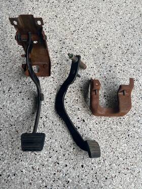 15015869 Gm 96-00 Obs Chevy Gmc Silverado C/k Clutch And Brake Pedal Manual Trans Conversion