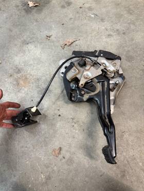 15226268 Gm 99-06 Chevy/gmc 1500 Escalade Tahoe Emergency Parking Brake Pedal Assembly Oem