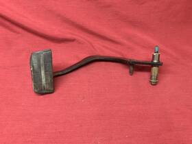 15732200 Gm 1997-1998 Chevy Silverado Gmc Sierra Oem Automatic Brake Pedal