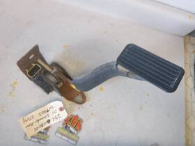 234.gm8o01 Gm 01-04 Chevy Silverado Gmc Sierra 6.6l Diesel Electronic Gas Accelerator Pedal Oe