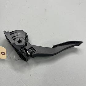 84173182 Gm 18-20 Gmc Terrain 2.0l Gas Pedal Throttle Accelerator Travel Sensor Oem