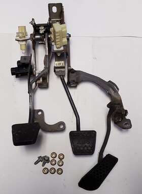 Gm 93 94 95 96 97 98 99 00 01 02 93-02 Camaro Z28 Ss Firebird Trans Am T56 6 Speed Pedals Assembly Clean Oem