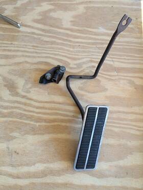 M00493-67 Gm Camaro 1967 Gas Pedal Assembly With Firewall Bracket