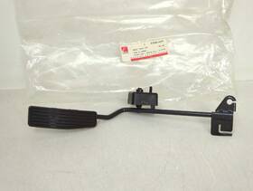 21011577 Gmc New Oem Genuine Gm Accelerator Pedal 1999-2001 Saturn S Sc Sl Sw Models