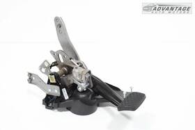 84474575 Gmc 2018-2024 Terrain Left Driver Side Brake Stop Pedal With Mount Frame Oem