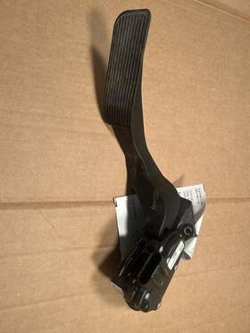546.gm9m18 Gmc Truck Sierra150 2018 Pedal Brake/clutch 586217
