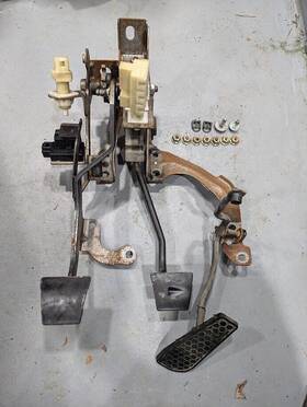 Ht10400451 Hawks Third Generation 93-02 Camaro/firebird T56 Manual Clutch Pedal Assembly Oem Lt1 Ls1