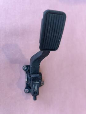 17202c2 Honda 2018-2021 Odyssey Gas Accelerator Throttle Pedal Pad Oem