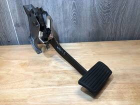 3n110 Honda 99-04 Odyssey Emergency Brake Pedal Assembly Oem