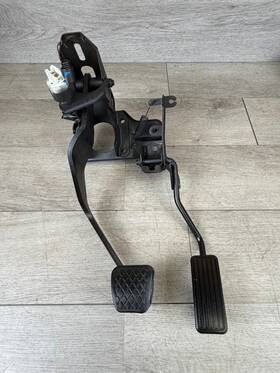 4c011 Honda 94-01 Acura Integra 92-00 Civic Gas Brake Pedal Assembly Manual 5 Spd No Clutch