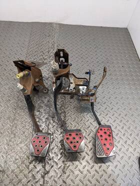 546.ho1b93 Honda 94-01 Integra 5 Speed Manual Pedals With Slave And Clutch Oem 1182851