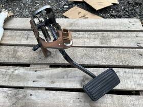 546.ho1d14 Honda 2014 Civic Coupe Ex 1.8l Fwd 4cyl Brake Pedal 56139 Oem