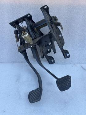 546.ho1i79 Honda 1979 1980 Accord Manual Clutch And Brake Pedal Combo