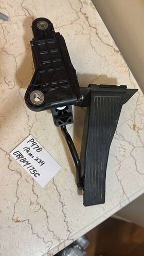 P478 Honda 2011 Civic Accelerator Pedal Assembly
