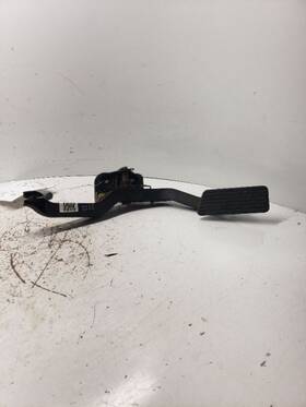 327002d500 Hyundai Elantra 2004 Accelerator Parts