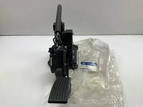 327003l200 Hyundai New Throttle Gas Pedal With Sensor Oem For 2006-2009 Azera