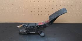 32800-j3200 Hyundai 19 20 Elantra 2.0l Accelerator Gas Pedal Oem