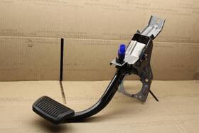 546.hy1s19 Hyundai 2017 2018 2019 2020 Elantra Brake Pedal Automatic A/t