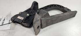 941.hy1417 Hyundai Santa Fe Gas Pedal 2017 2018 2019
