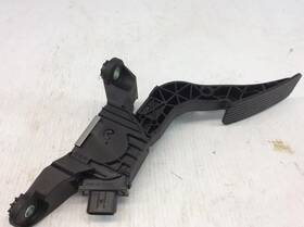 Cn03847927 Hyundai 18 19 Kona Limited Accelerator Gas Pedal N