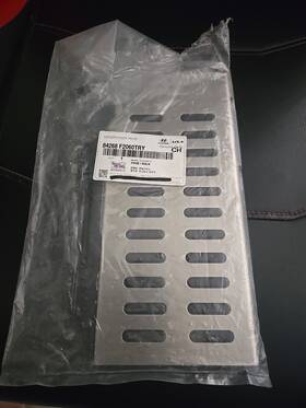 84268-f2060try Hyundai Oem / Mobis 84268f2060try Genuine Aluminum Foot Rest Cover For Elantra 2017 19