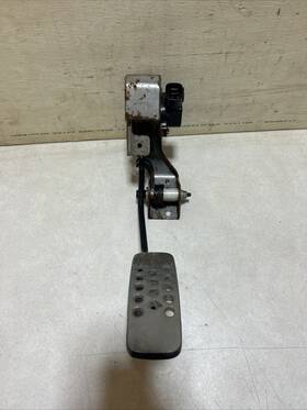 18002-am818 Infiniti 18002-am808 Accelerator Gas Pedal With Sensor For 03-07 Infinity Fx35 Fx45 G35 Oem