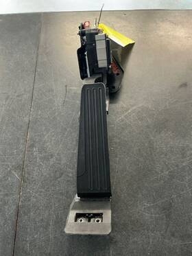 234.in1m19 Infiniti Q50 2019 Accelerator Parts 249766