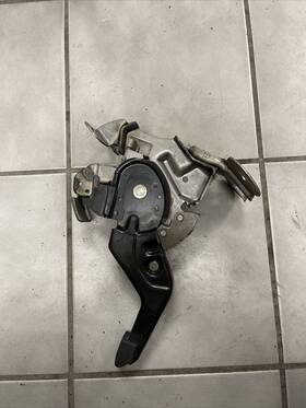 36010-ac400 Infiniti 03-05 G35 Sedan At Emergency Brake Pedal Ebrake