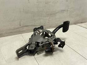 546.in1m08 Infiniti G35x 2008 Brake Pedal Factory