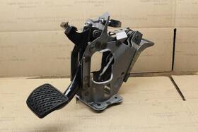 546.in1m18 Infiniti 2018 2019 2020 2021 Q50 Brake Pedal Automatic A/t 3.0l