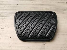 Ah104-420-jg00a-01 Infiniti 2011-2022 Nissan Leaf Qx56 Qx80 Brake Foot Pedal Lower Cover Rubber Oem