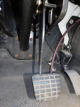 2504624c1 International Brake Pedal - 2013 4300