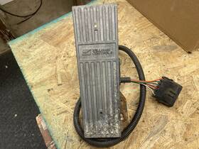3500972c91 International Electronic Accelerator Pedal -9100 9200 9300 9400 9900