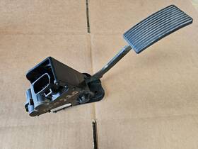 Xr83-9f836-ac Jaguar 234.ja1o02 2002 S Type 3.0l V6 Used Oem Accelerator Gas Pedal