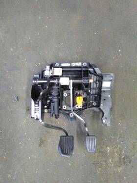 546.ja1f18 Jaguar 2018 F Type Pedal Brake Clutch