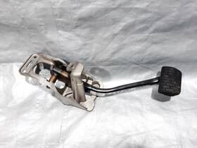 Gx73-2450-ad Jaguar 16-19 Xf Automatic Transmission Brake Stop Pedal Pad With Bracket Oem