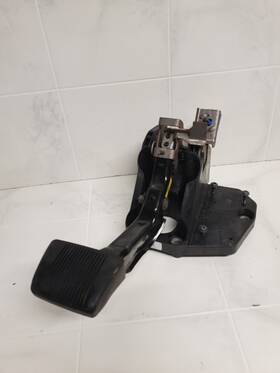 04581650af Jeep 2015-2019 Cherokee Front Left Side Foot Brake Stop Pedal Oem